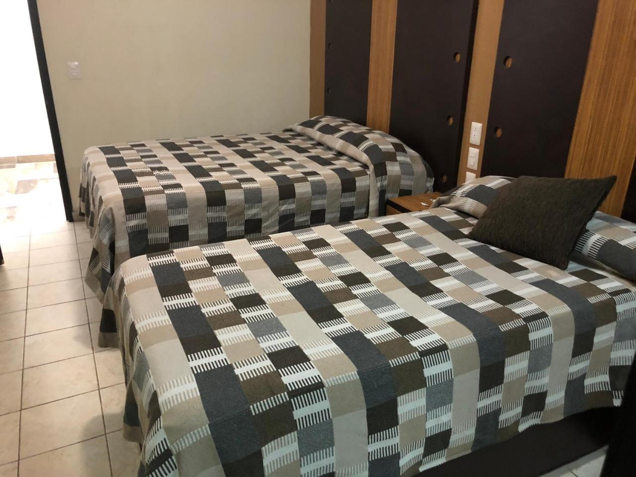 Hotel Del Carmen Leon Ngoại thất bức ảnh